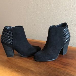 Black Suede Carlos Santana Booties Sz 8.5